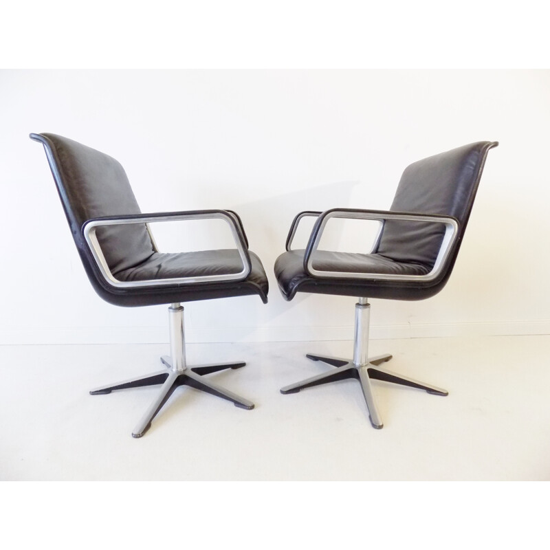 Pair of black leather loungechairs by Delta Wilkhahn Delta 2000 