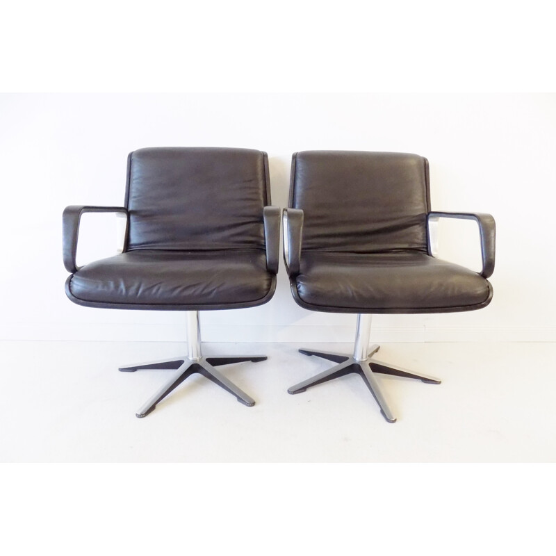 Pair of black leather loungechairs by Delta Wilkhahn Delta 2000 