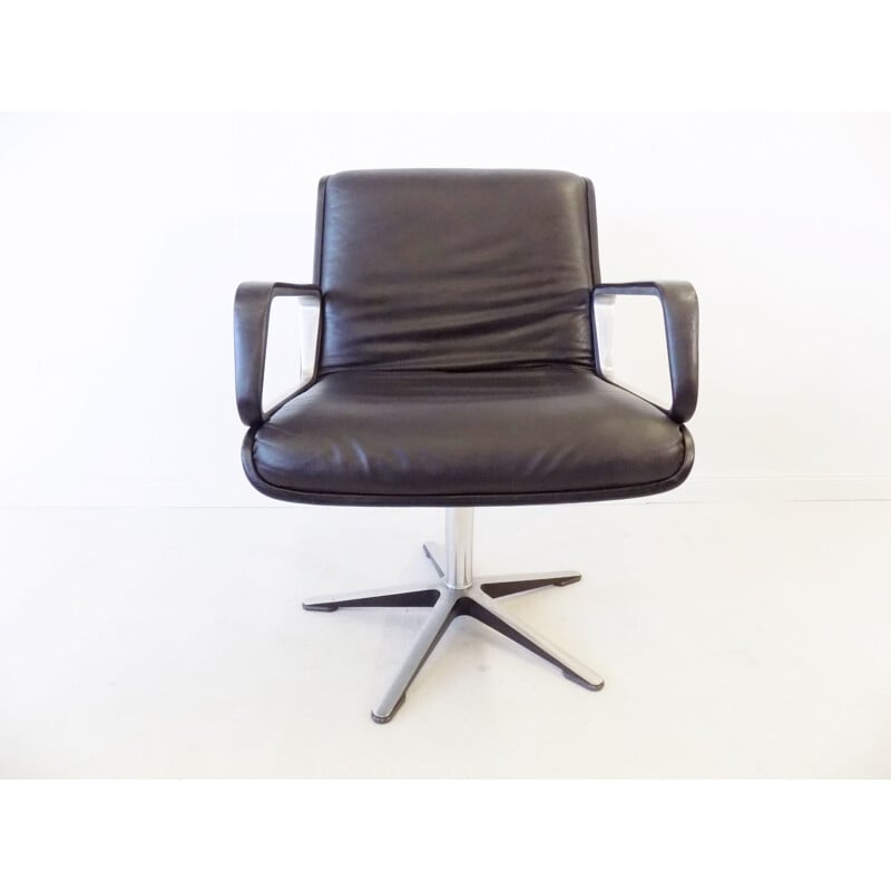 Pair of black leather loungechairs by Delta Wilkhahn Delta 2000 
