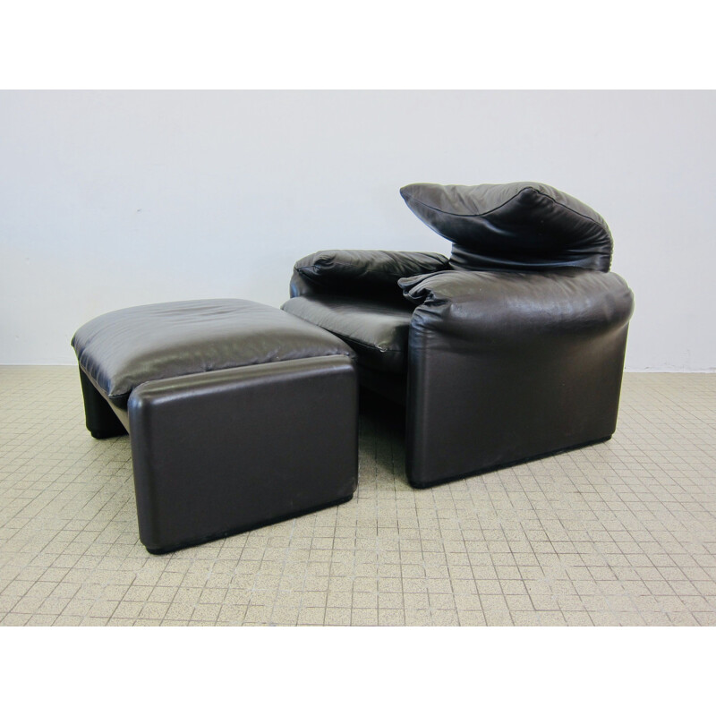 Vintage armchair and ottoman Cassina Maralunga dark brown leather 1973