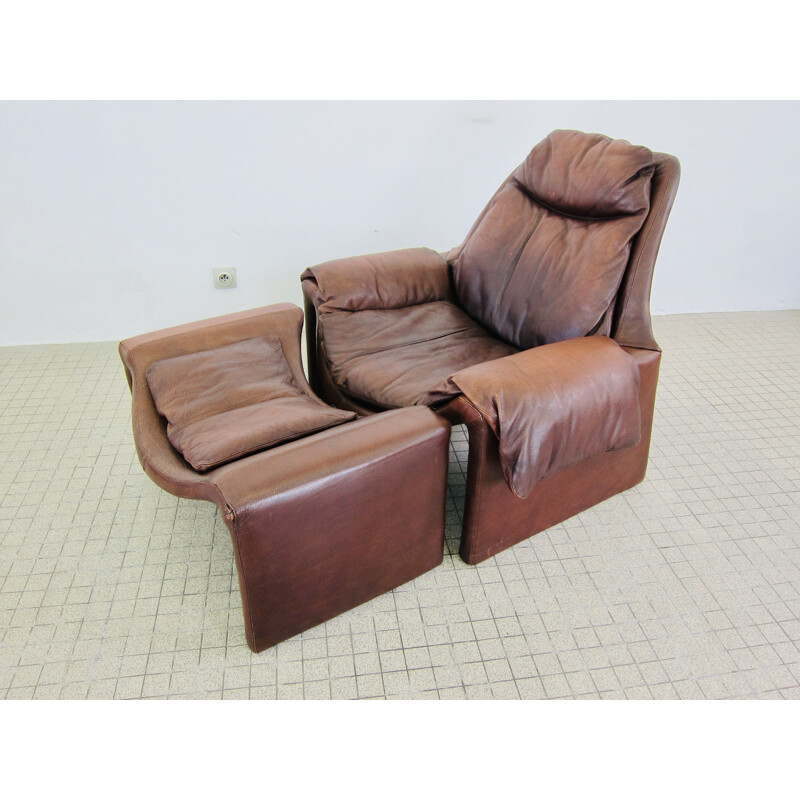 Vintage lounge chair and P62 ottoman brown leather Saporiti P60