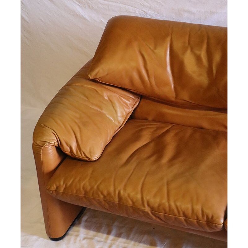 Vintage leather sofa by Vico Magistretti for Cassina