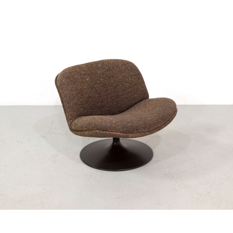 Vintage Artifort 508 Lounge Chair by Geoffrey Harcourt 1970