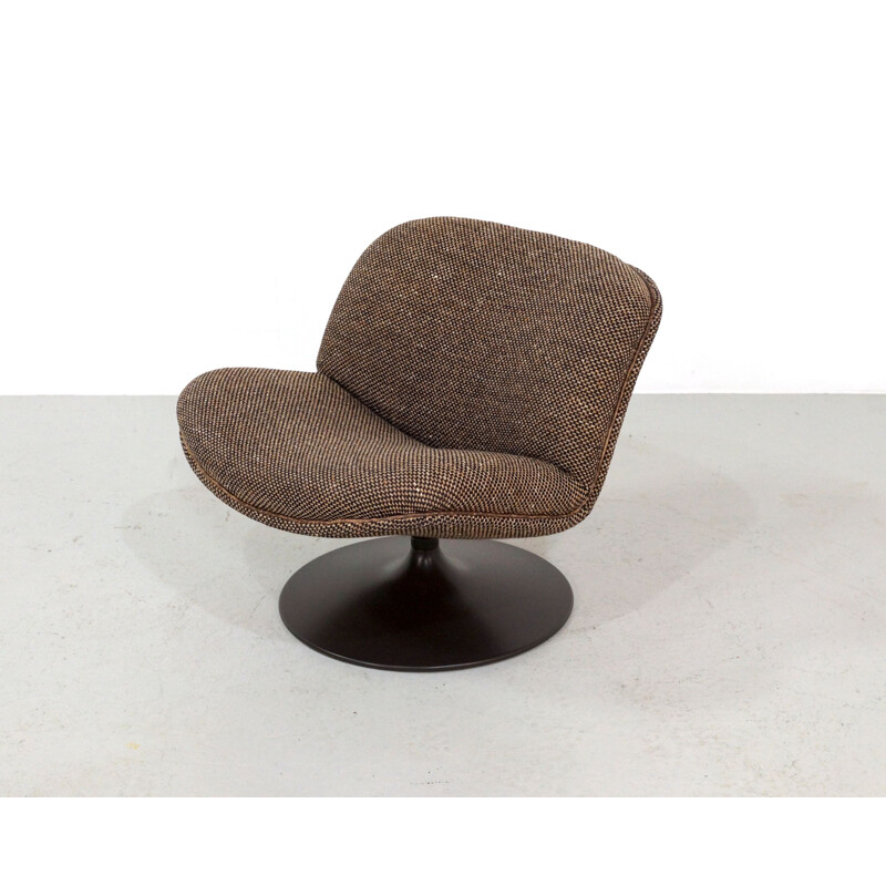 Vintage Artifort 508 Lounge Chair by Geoffrey Harcourt 1970