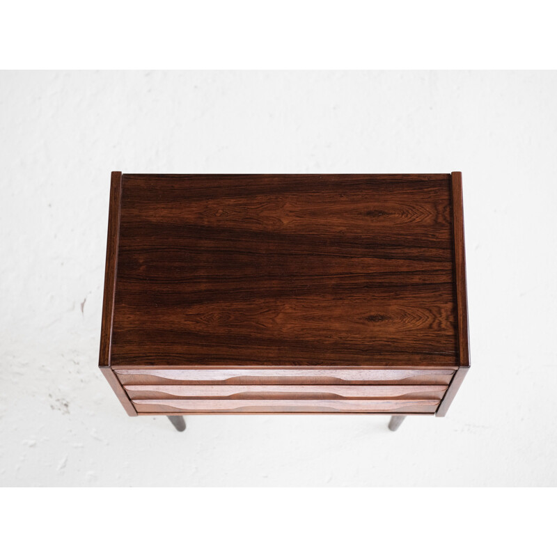Small midcentury chest of 3 drawers in rosewood with round legs Danish 1960