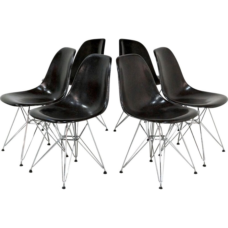 Set of 6 vintage Dining Chairs by Charles & Ray Eames for Vitra, Black Fiberglass 1980