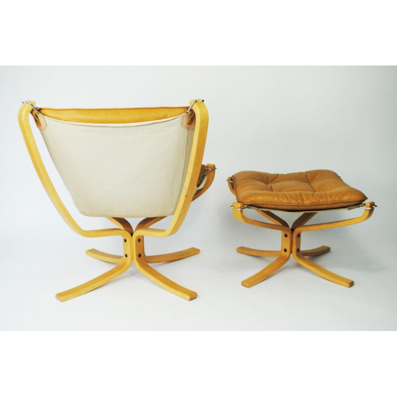 Scandinavian "Falcon" chair and its ottoman, Sigurd RESSELL - 1970s