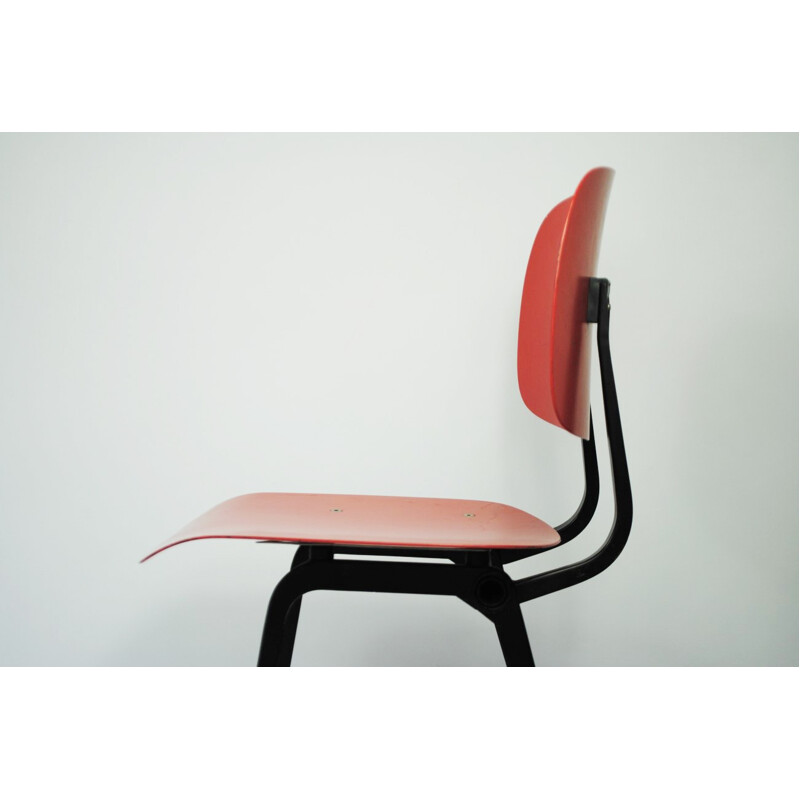"Revolt" black and red chair, Friso KRAMER - 1950s
