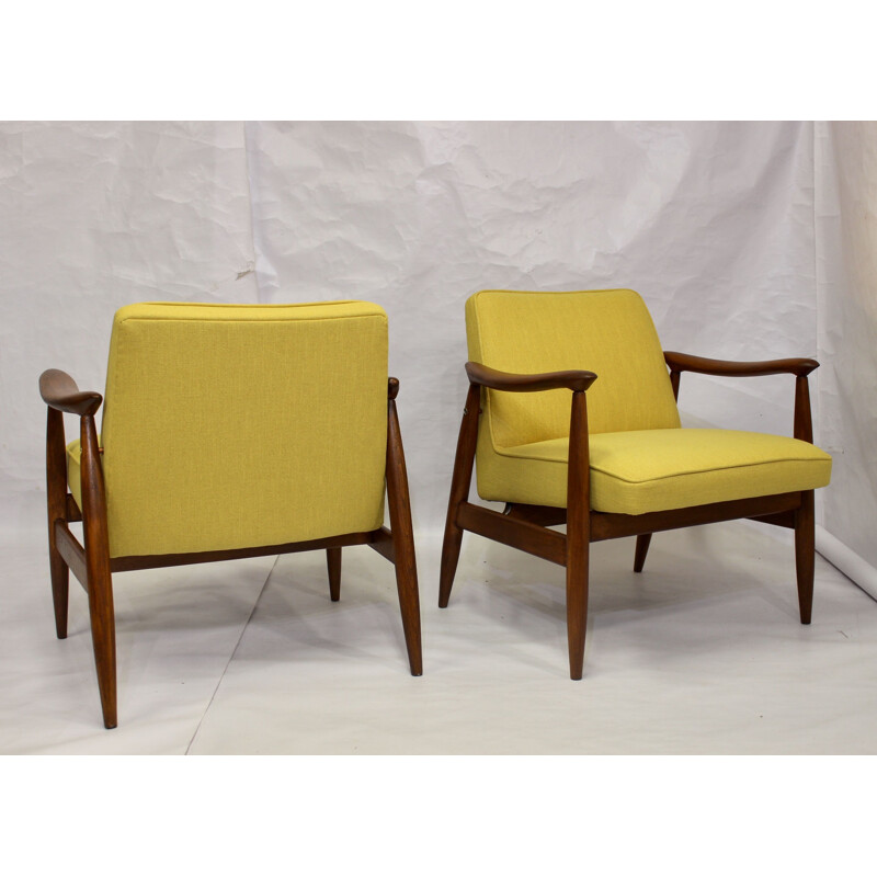 Paire fauteuils vintage GFM-87 Juliusz Kedziorek tissu jaune 1960
