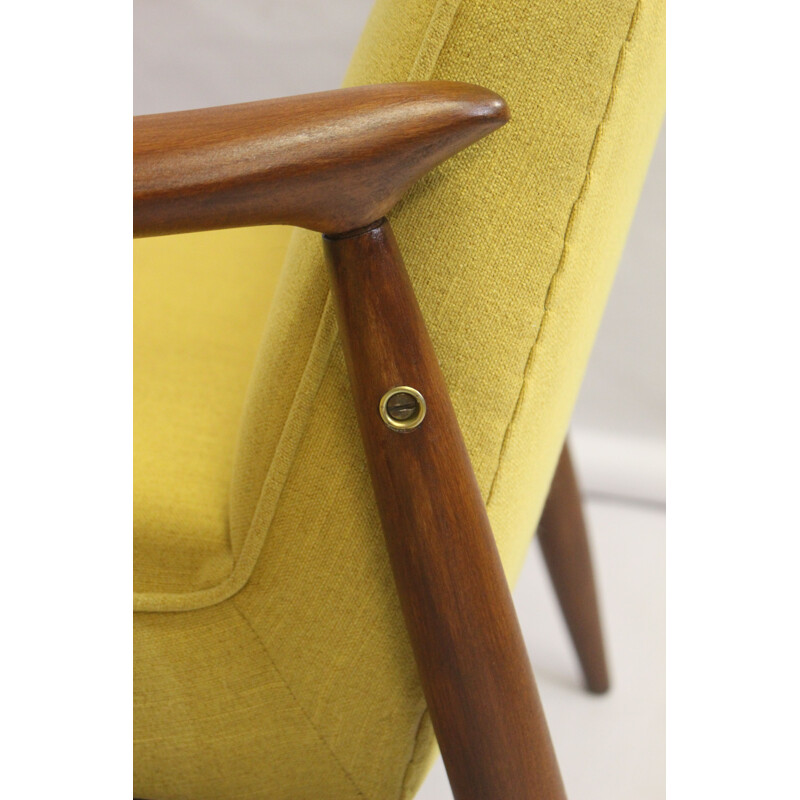 Vintage armchairs GFM-87 Juliusz Kedziorek yellow fabric 1960