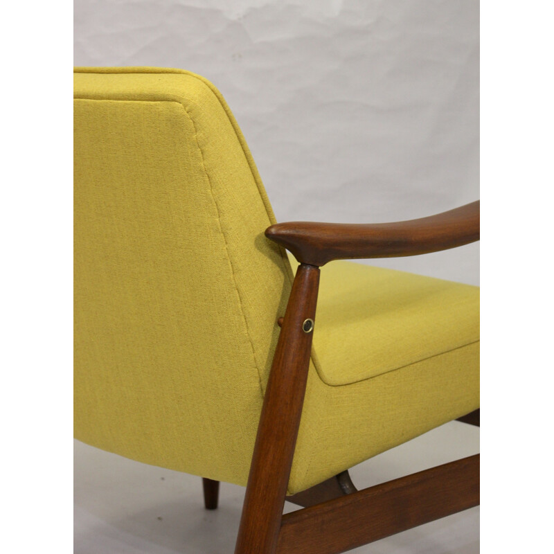 Vintage armchairs GFM-87 Juliusz Kedziorek yellow fabric 1960