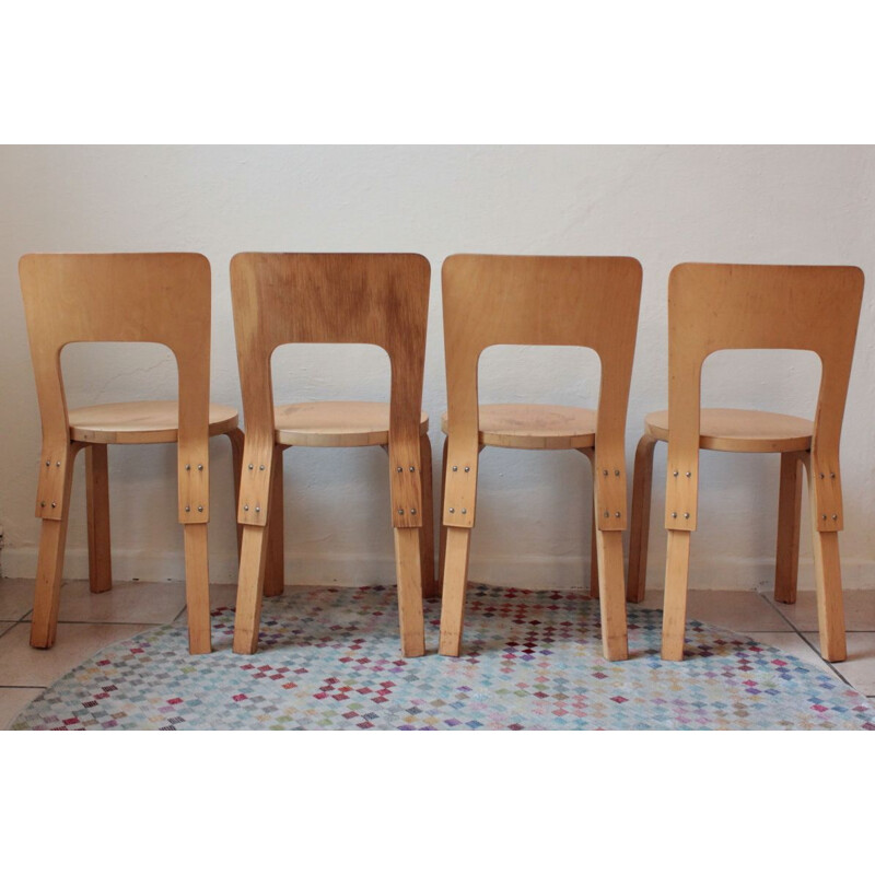 Set of 4 vintage chairs model 66 and 1 dining table Alvar Aalto