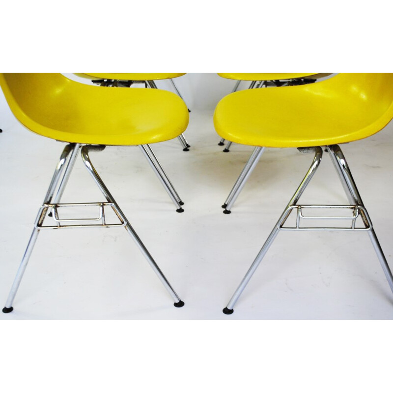 Set of 6 Herman Miller DSS chairs in yellow fiberglass, Charles and Ray EAMES - 1950s