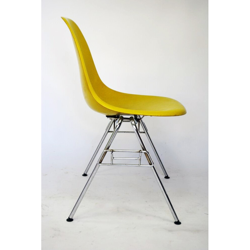 Set of 6 Herman Miller DSS chairs in yellow fiberglass, Charles and Ray EAMES - 1950s