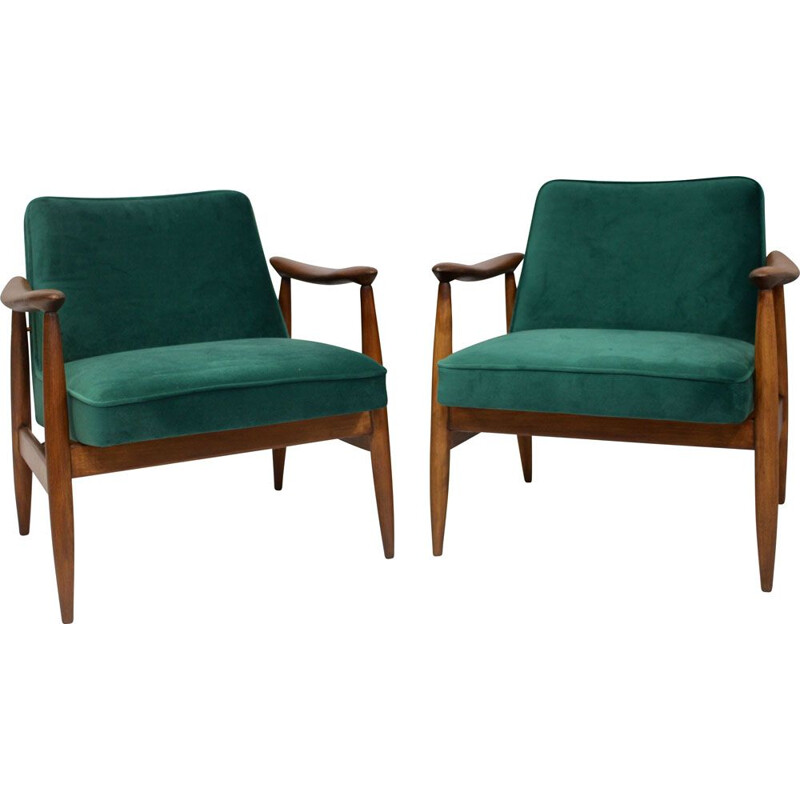 Pair of vintage armchairs GFM-87 Juliusz Kedziorek green velvet fabric 1960