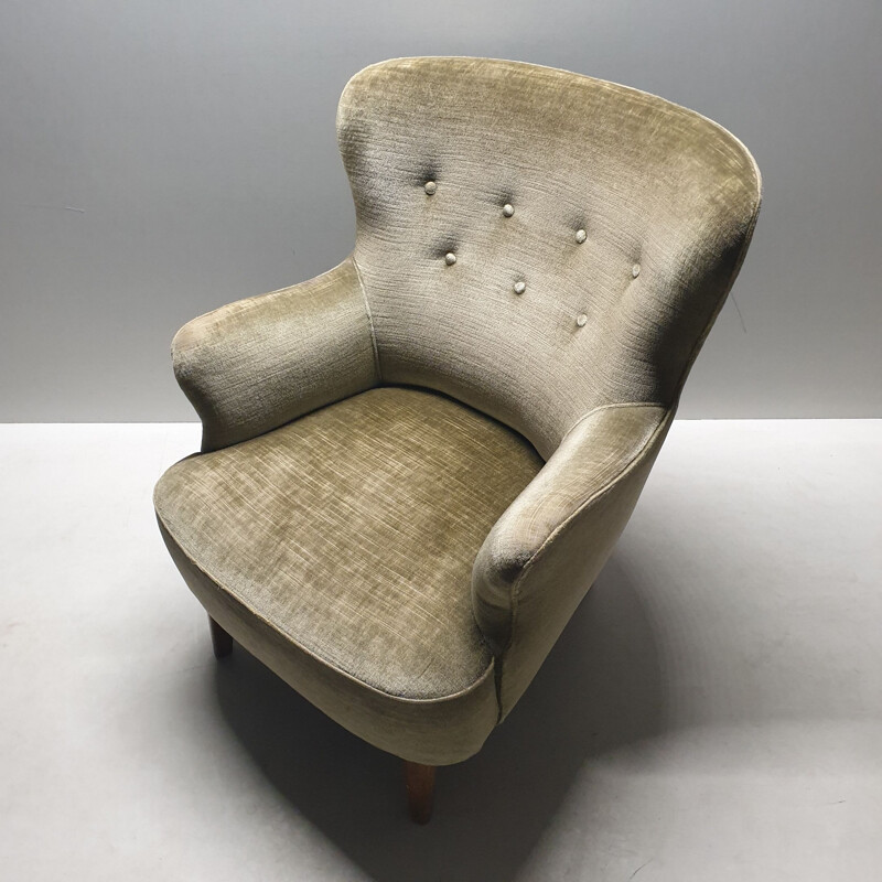 Mid-century velvet lounge chair by Theo Ruth for Artifort 1950s