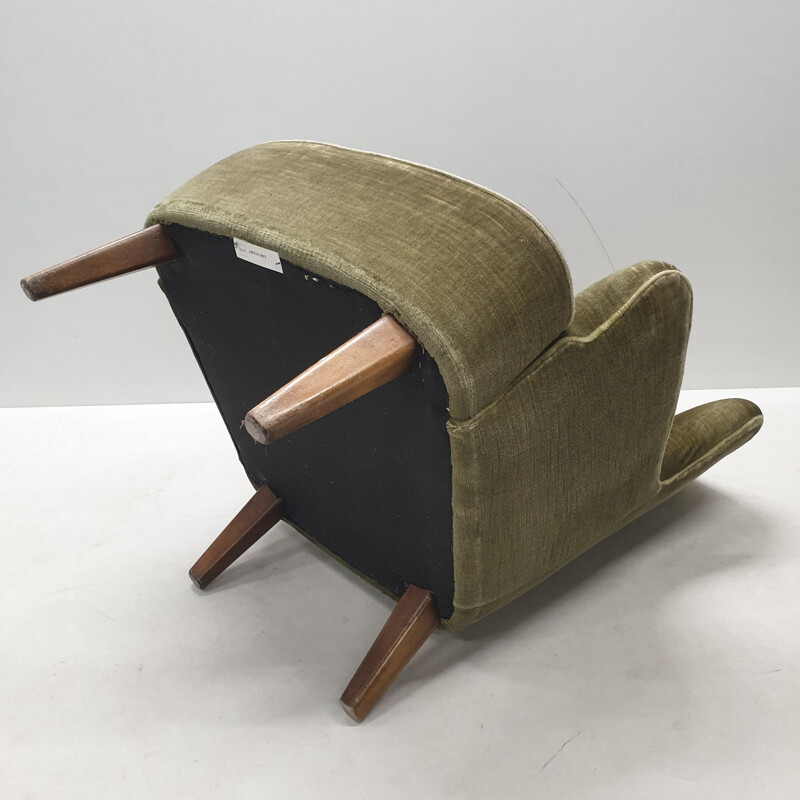 Mid-century velvet lounge chair by Theo Ruth for Artifort 1950s