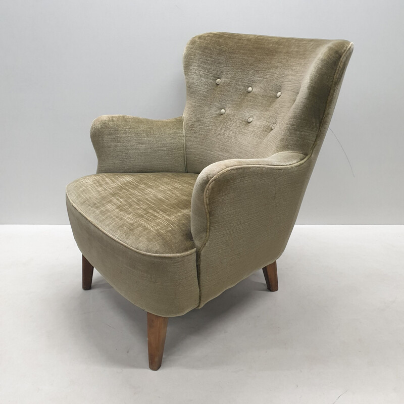 Mid-century velvet lounge chair by Theo Ruth for Artifort 1950s
