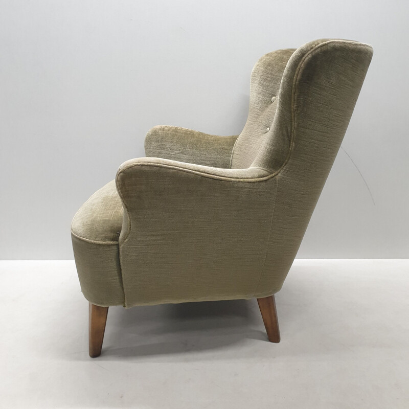 Mid-century velvet lounge chair by Theo Ruth for Artifort 1950s