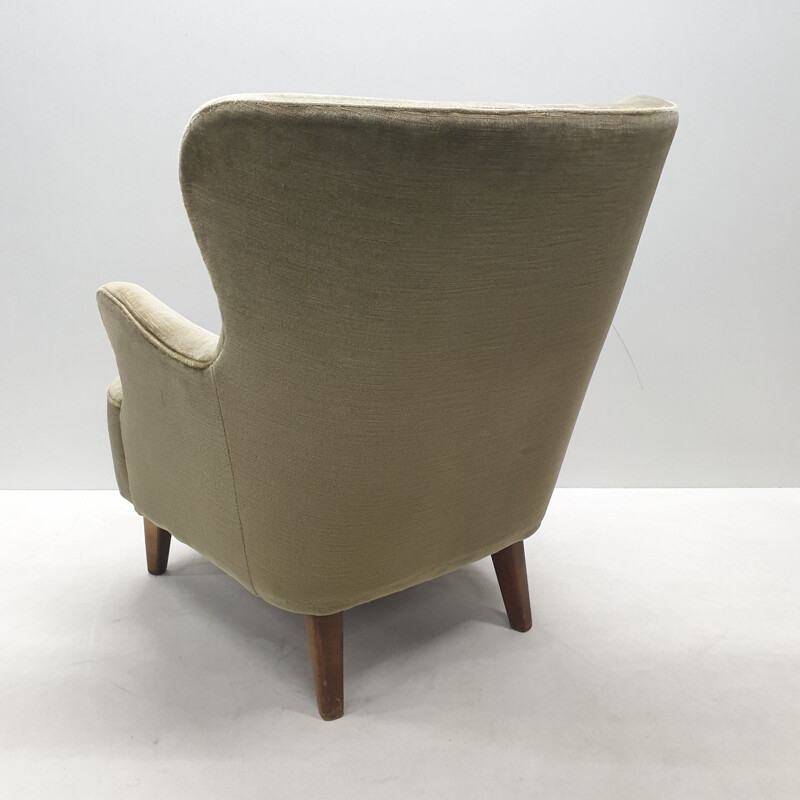 Mid-century velvet lounge chair by Theo Ruth for Artifort 1950s