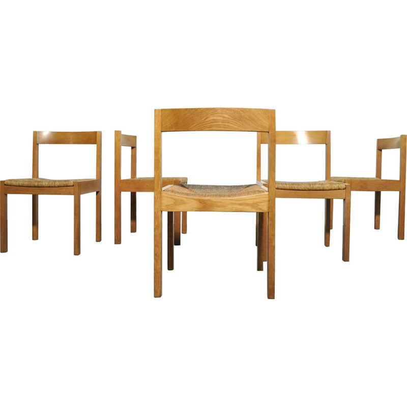 Set of 5 vintage solid oak dining chairs with read seat and wooden back 1970s