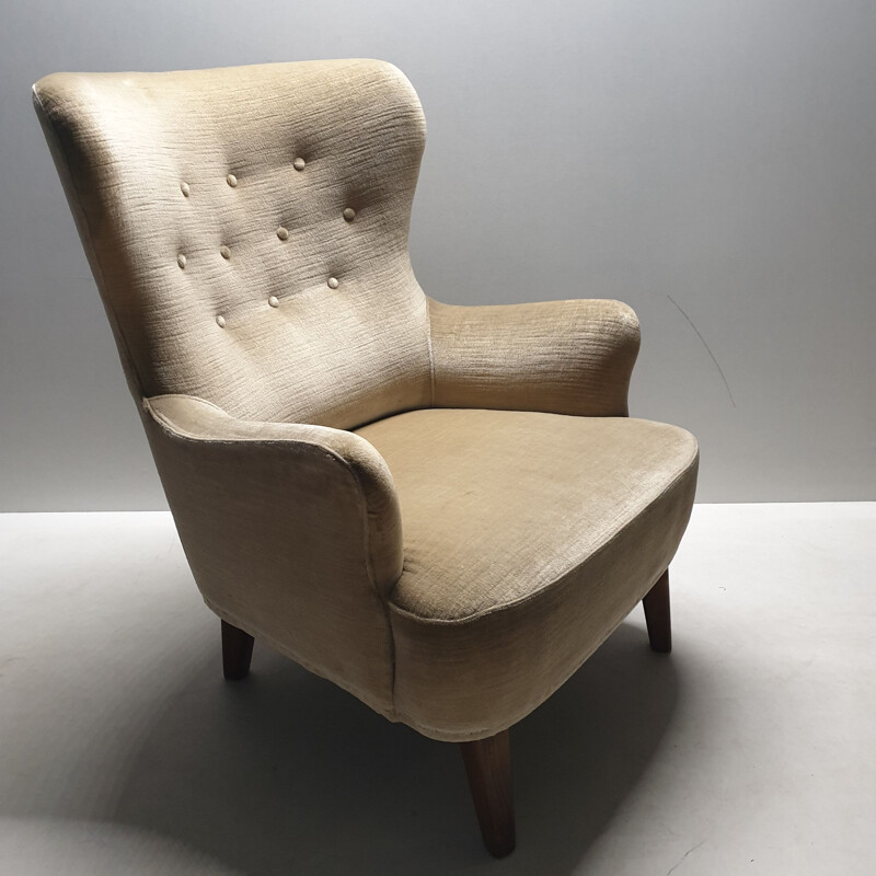 Mid-century velvet wingback lounge chair by Theo Ruth for Artifort (labeled), 1950s