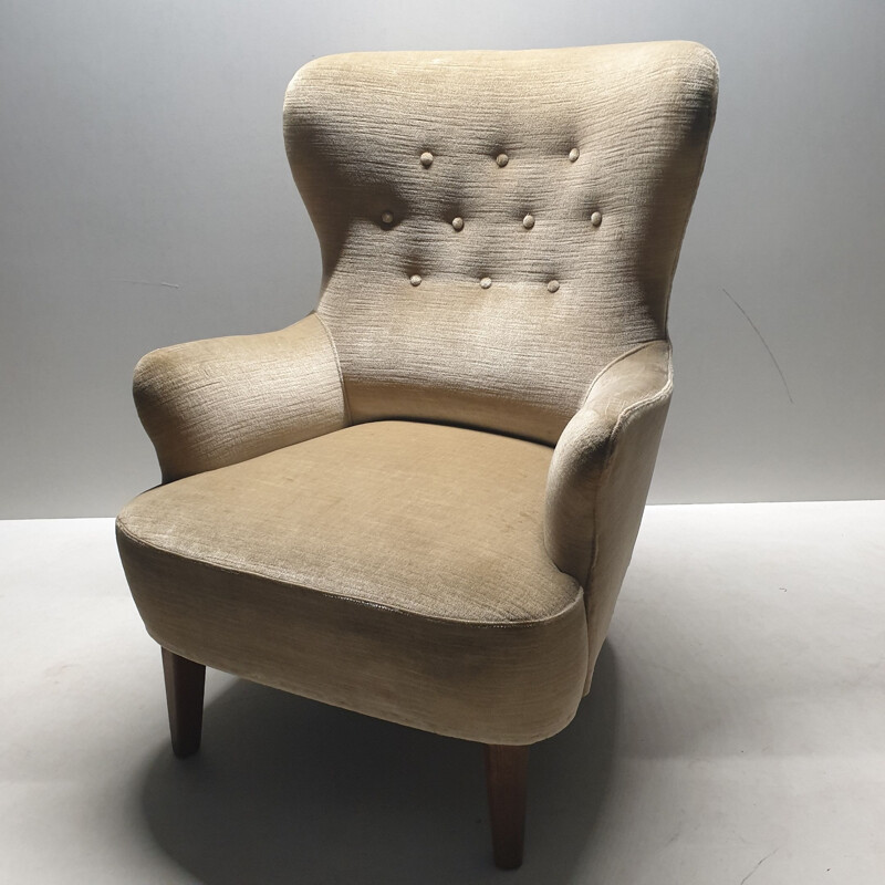 Mid-century velvet wingback lounge chair by Theo Ruth for Artifort (labeled), 1950s