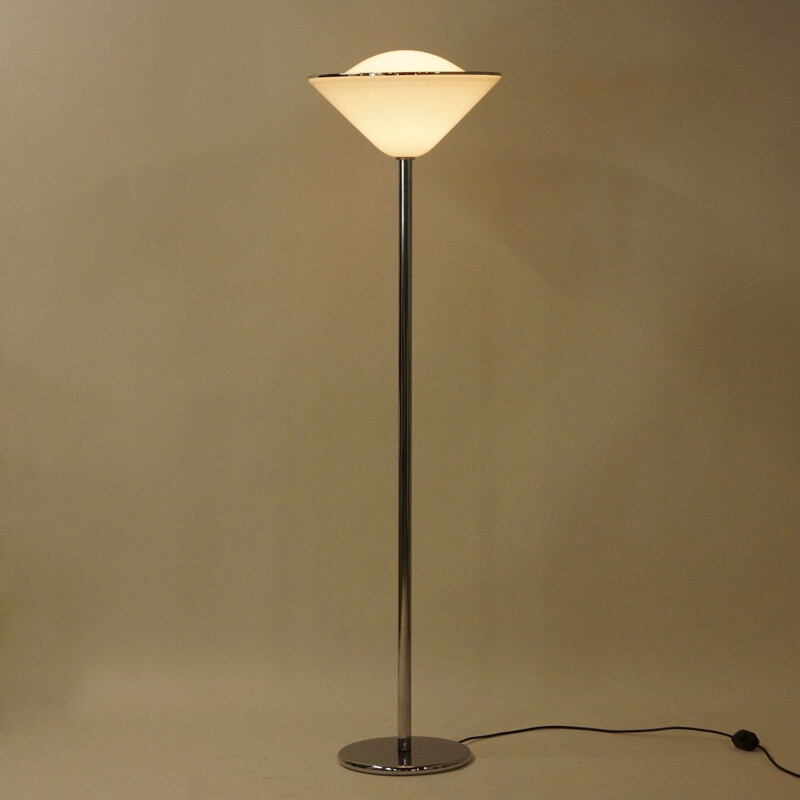Vintage-Stehlampe von Harvey Guzzini 1970
