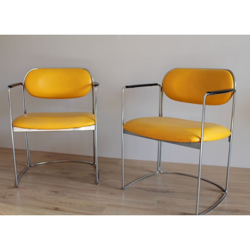 Pair of vintage armchairs GF Business 1980