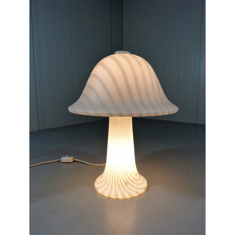 Vintage tafellamp in gestreept glas en paddenstoel van Peill en Putzler, Duitsland 1970