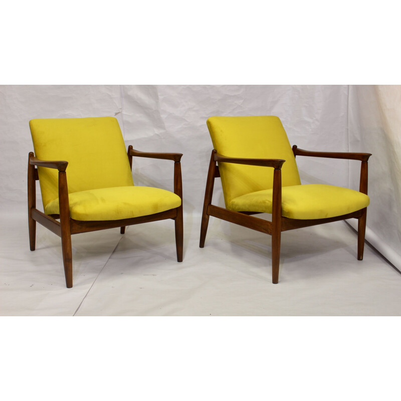 Pair of vintage armchairs GFM-142 Edmund Homa yellow velvet-like fabric 1960 