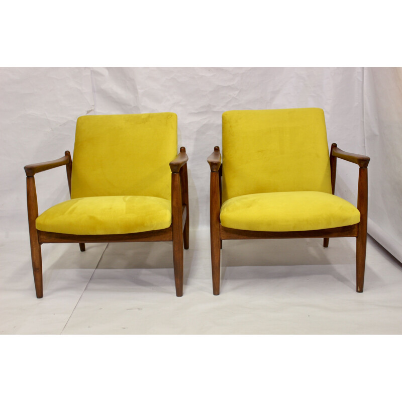 Pair of vintage armchairs GFM-142 Edmund Homa yellow velvet-like fabric 1960 