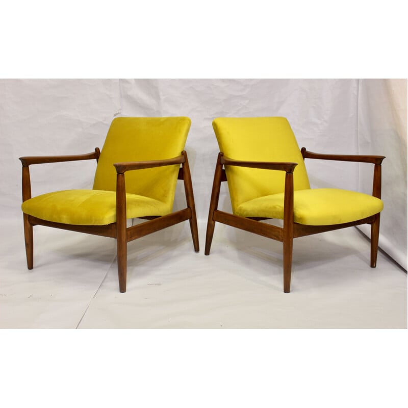 Paire de fauteuils vintage GFM-142 Edmund Homa tissu jaune aspect velouté 1960 