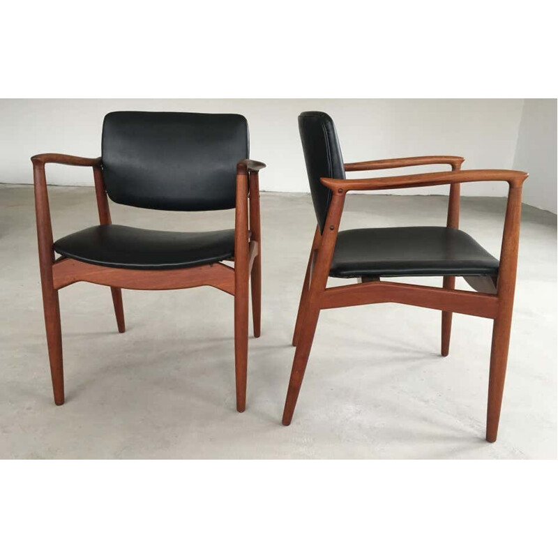 Set van 10 vintage Captain stoelen model 67 in teak, Erik Buch 1960