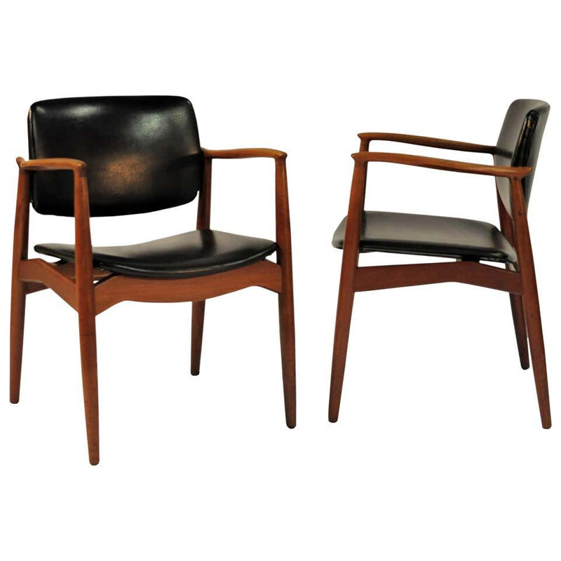 Pair of vintage Model 67 Captains Chair in Teak, Erik Buch 1960s