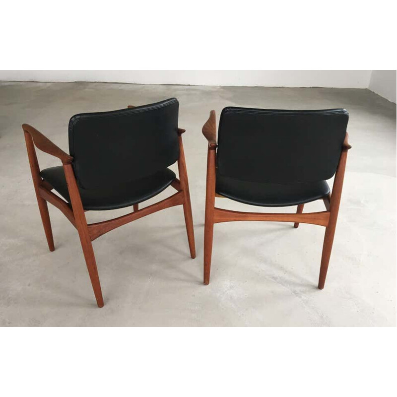 Paire de fauteuils Capitaines vintage modèle 67 en teck, Erik Buch 1960