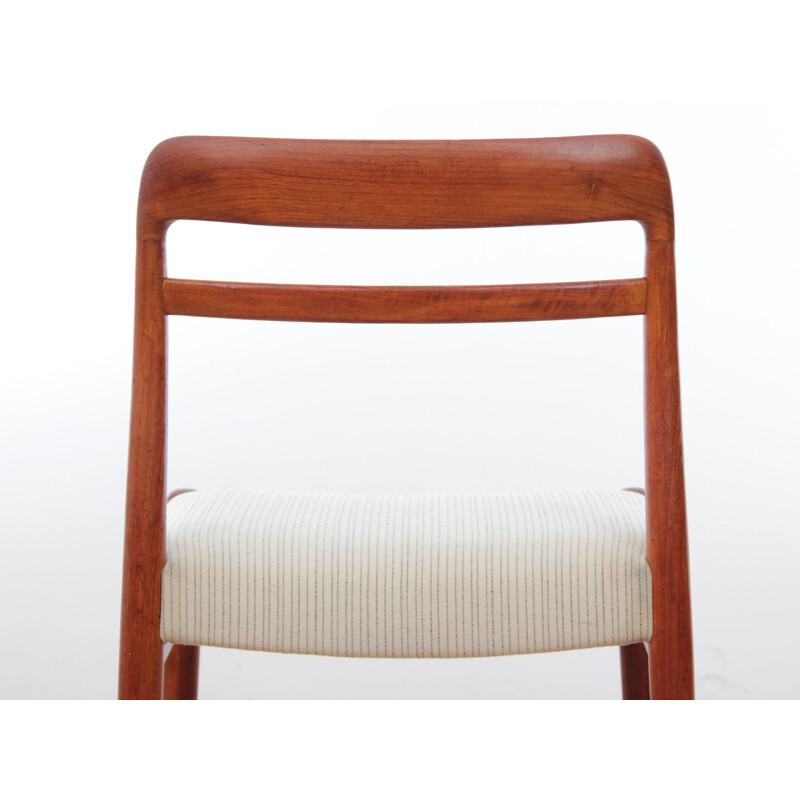 Conjunto de 6 sillas de teca vintage modelo 145