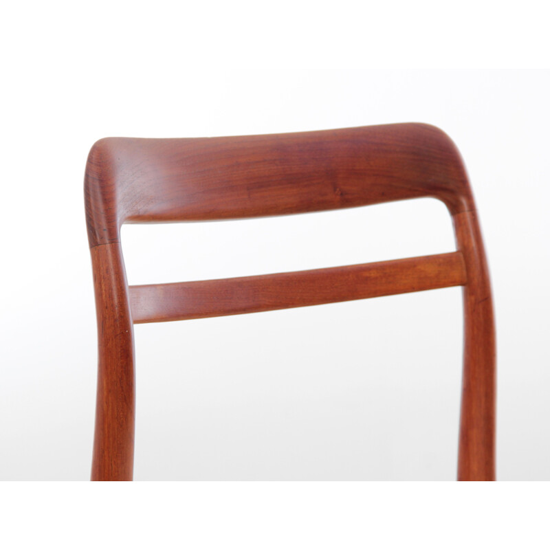 Suite of 6 vintage teak chairs model 145