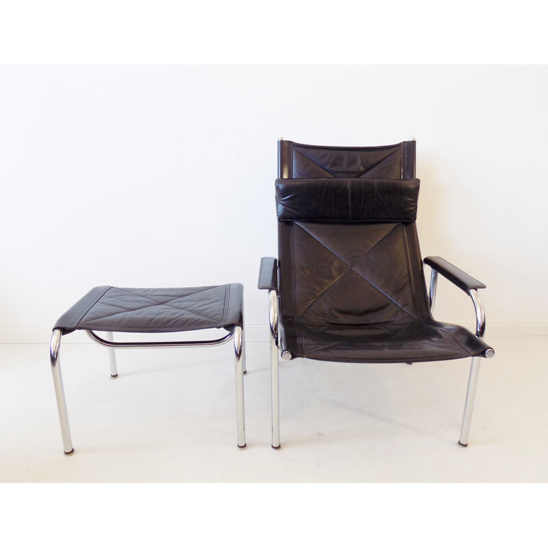 Vintage Loungechair with ottoman Strässle HE1106 black leather  by Hans Eichenberger 1960