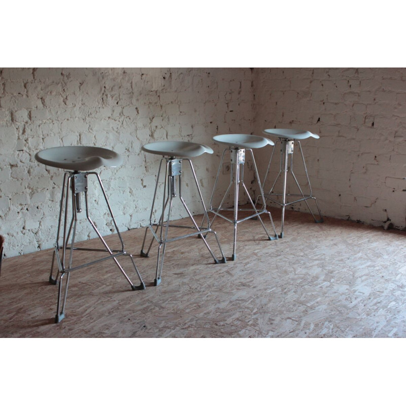 set of 4 vintage chromed metal stools and white lacquered metal seat Yasu Sasamoto by Dulton 1980