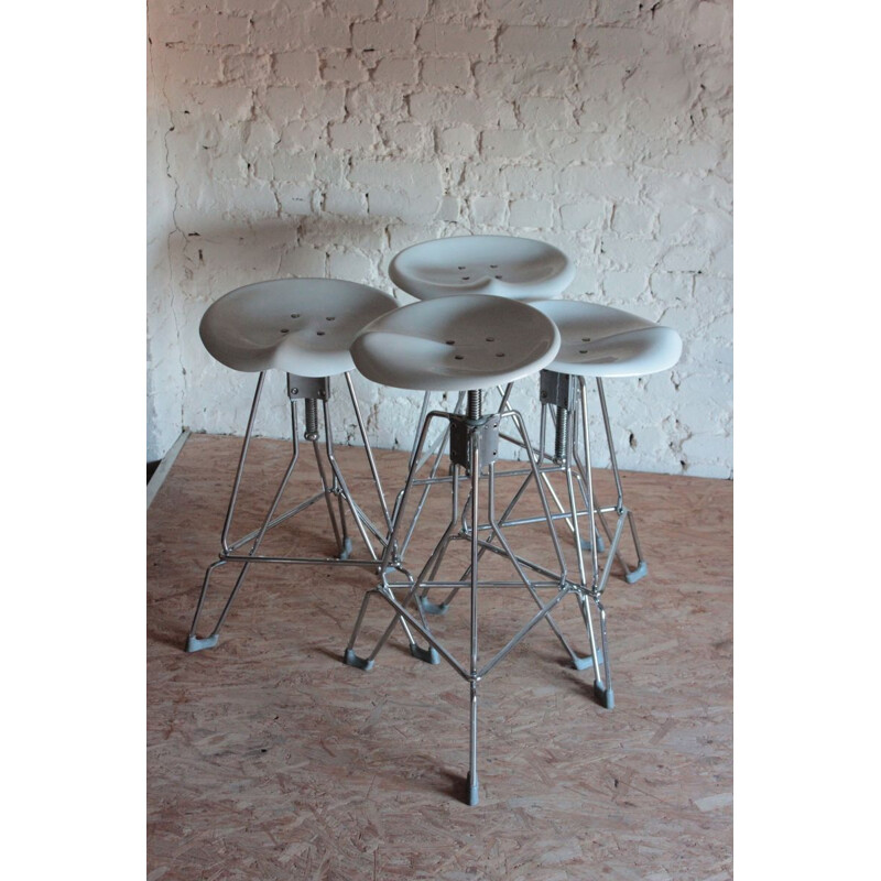 set of 4 vintage chromed metal stools and white lacquered metal seat Yasu Sasamoto by Dulton 1980