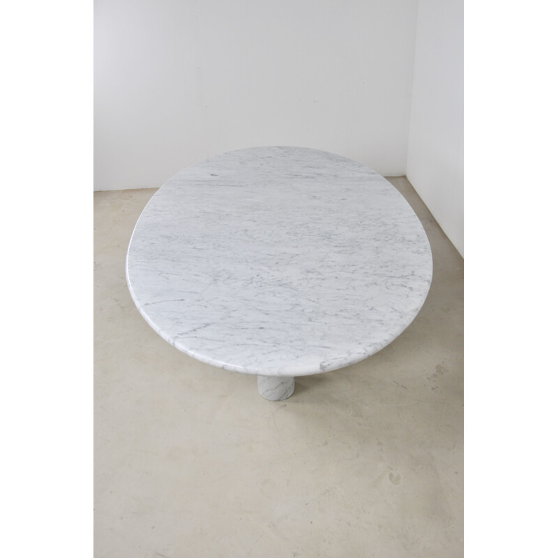 Vintage carrara marble table 4 legs in cylinders and oval top by Mario Bellini by Cassina 1970