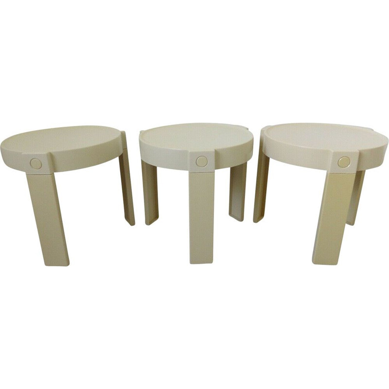 Serie de 3 tables gigognes vintage en plastique blanc holland 1970