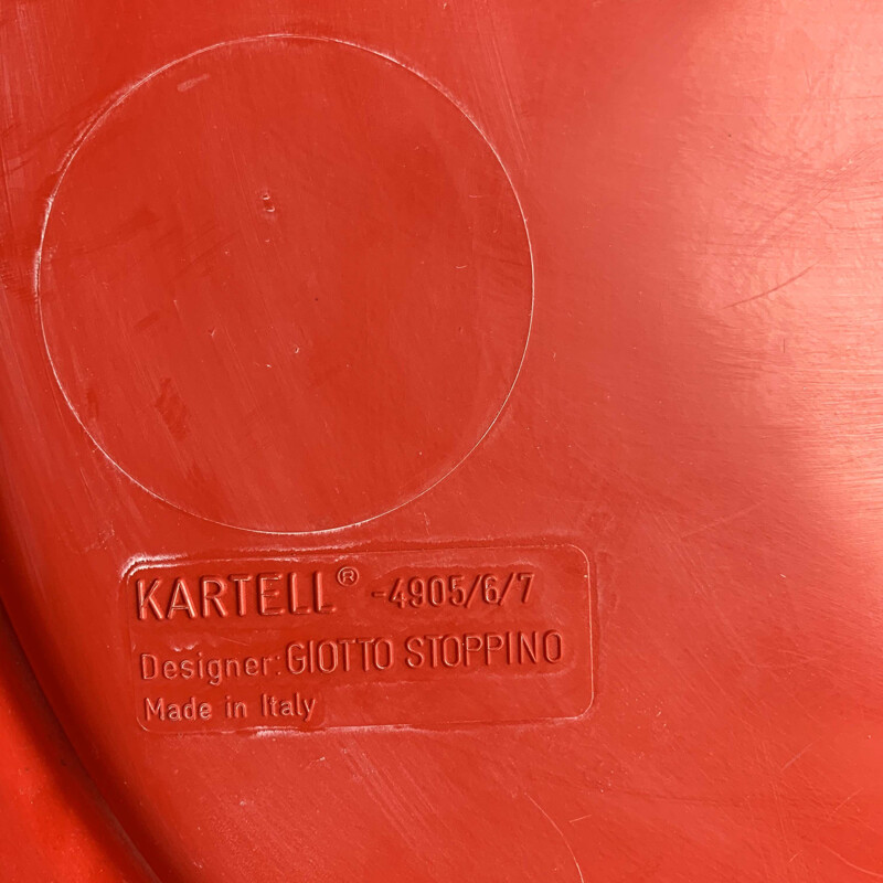 Tables gigogne rouges par Giotto Stoppino pour Kartell 1970