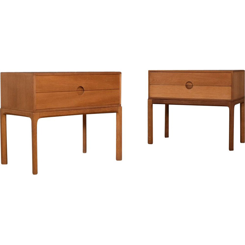 Pair Of vintage Model 384 Oak Nightstands kai Kristiansen For Aksel Kjersgaard