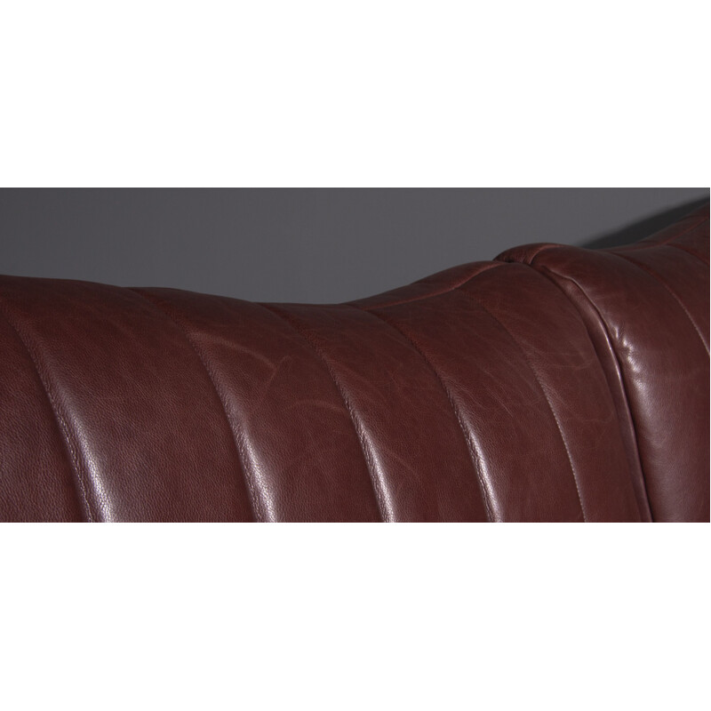 Vintage Elements sofa in bordeaux red leather, produced by Rolf Benz 1970