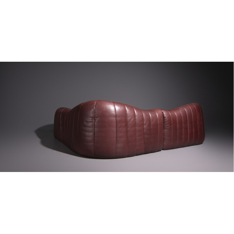 Vintage Elements sofa in bordeaux red leather, produced by Rolf Benz 1970