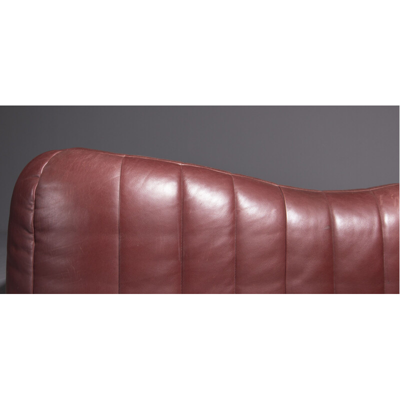 Vintage Elements sofa in bordeaux red leather, produced by Rolf Benz 1970