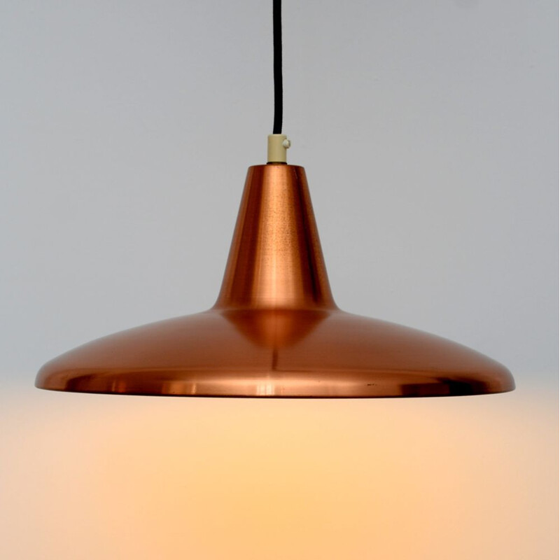 Lampe vintage en cuivre laqué scandinave 1960