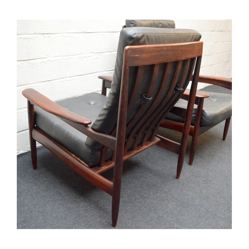 Pair of rosewood Scandinavian armchairs - 1960s